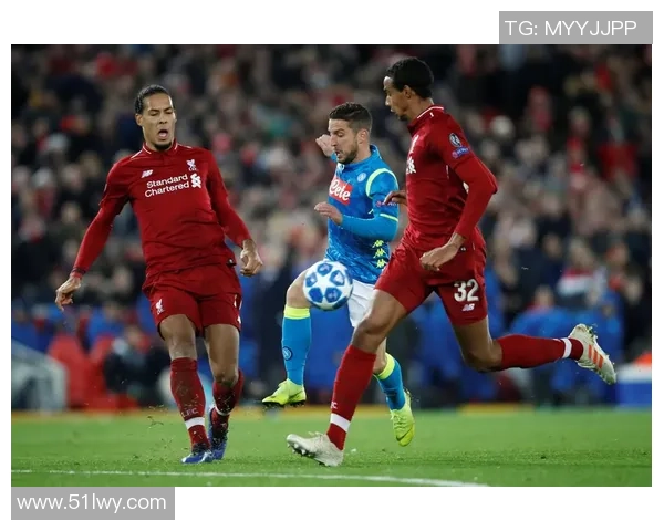 英超激战利物浦与那不勒斯握手言和帽子戏法引发全场热潮