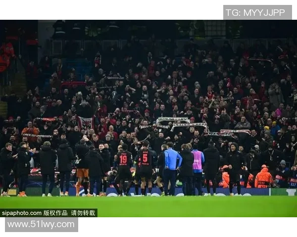 足总杯精彩对决曼城大胜AC米兰红牌事件引发全场热议