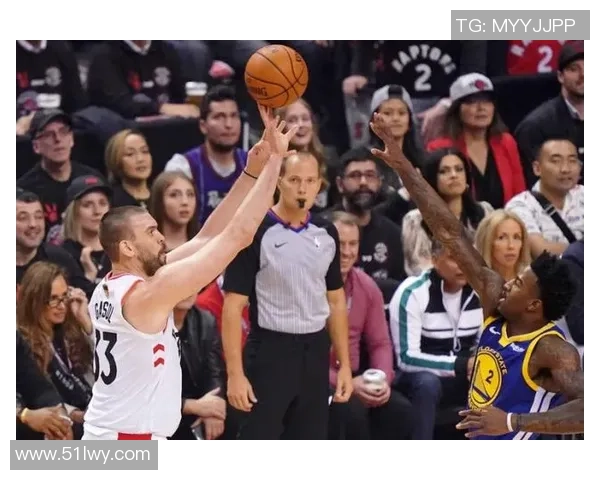 重庆排球队包夹战术分析及其在比赛中的得失探讨