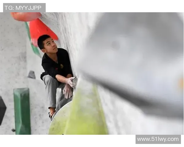 重庆攀岩队防反策略分析与比赛表现的得失总结 重庆攀岩队防反策略分析与比赛表现的得失总结