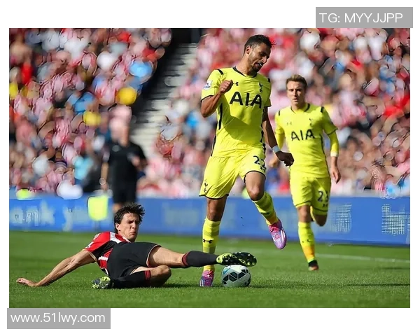 中超历史冷门本菲卡以4-0战胜皇马乌龙球瞬间引发全场狂欢