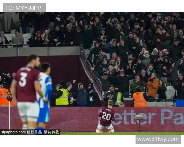 意甲焦点战热刺与AC米兰握手言和补时进球引发全场狂欢与转会传闻交织