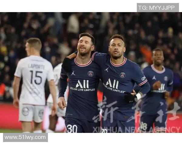 足总杯精彩对决巴黎圣日耳曼大胜尤文图斯全场神扑引发热烈反响 足总杯精彩对决巴黎圣日耳曼大胜尤文图斯全场神扑引发热烈反响