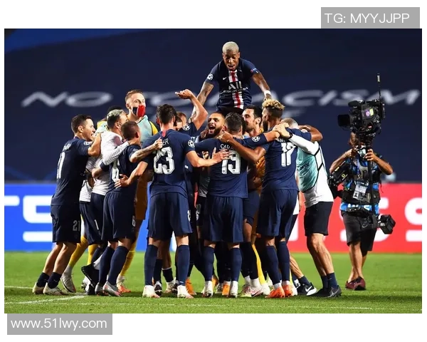 足总杯惊现历史冷门AC米兰逆转巴黎圣日耳曼引爆全场激情 足总杯惊现历史冷门AC米兰逆转巴黎圣日耳曼引爆全场激情