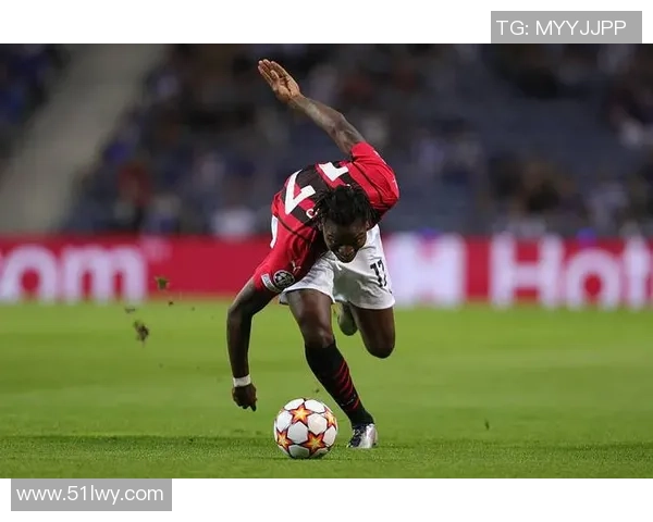 西甲激战波尔图大胜AC米兰红牌争议引发全场热议 西甲激战波尔图大胜AC米兰红牌争议引发全场热议